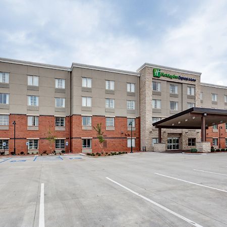 Holiday Inn Express & Suites Manhattan By Ihg Εξωτερικό φωτογραφία