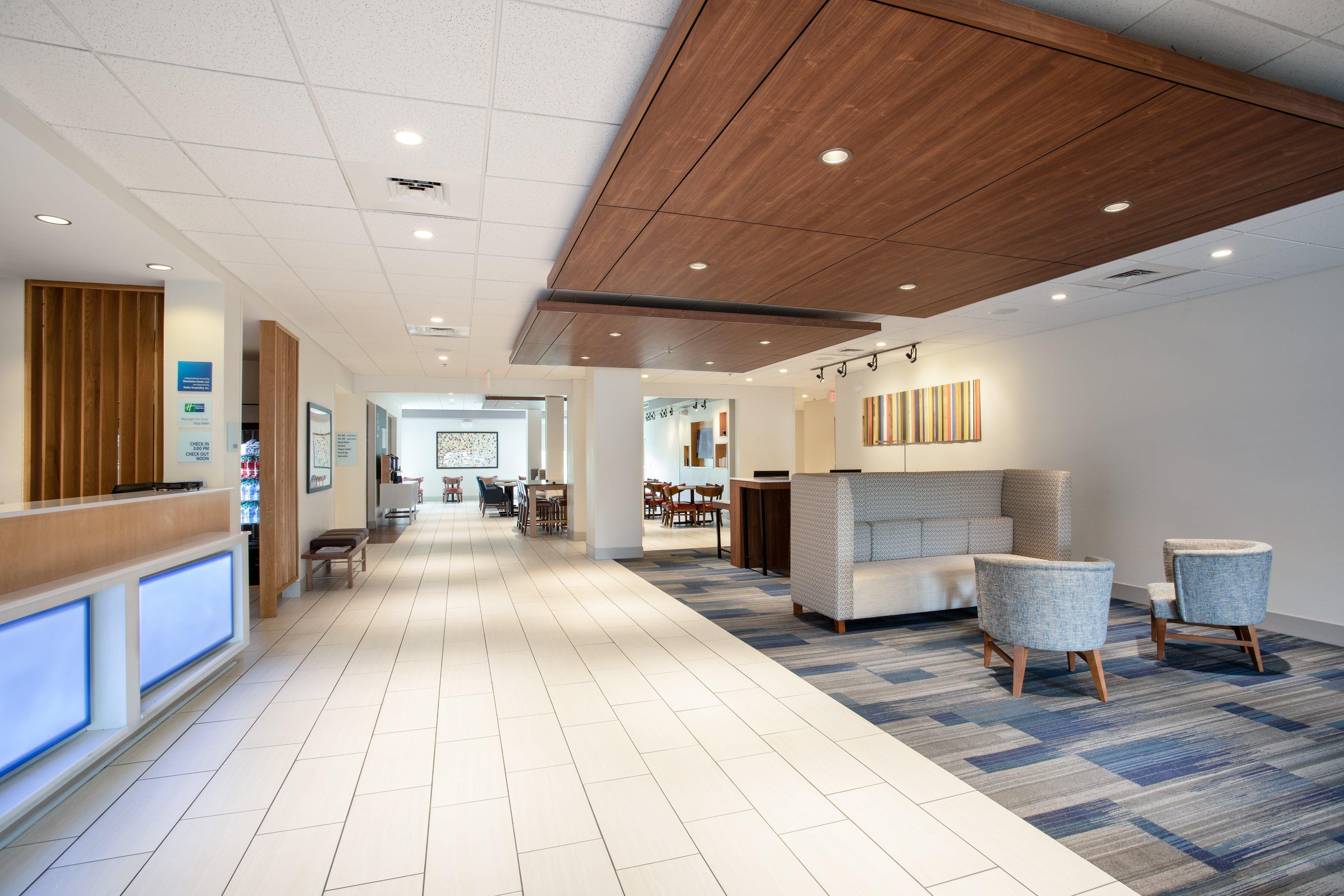 Holiday Inn Express & Suites Manhattan By Ihg Εξωτερικό φωτογραφία