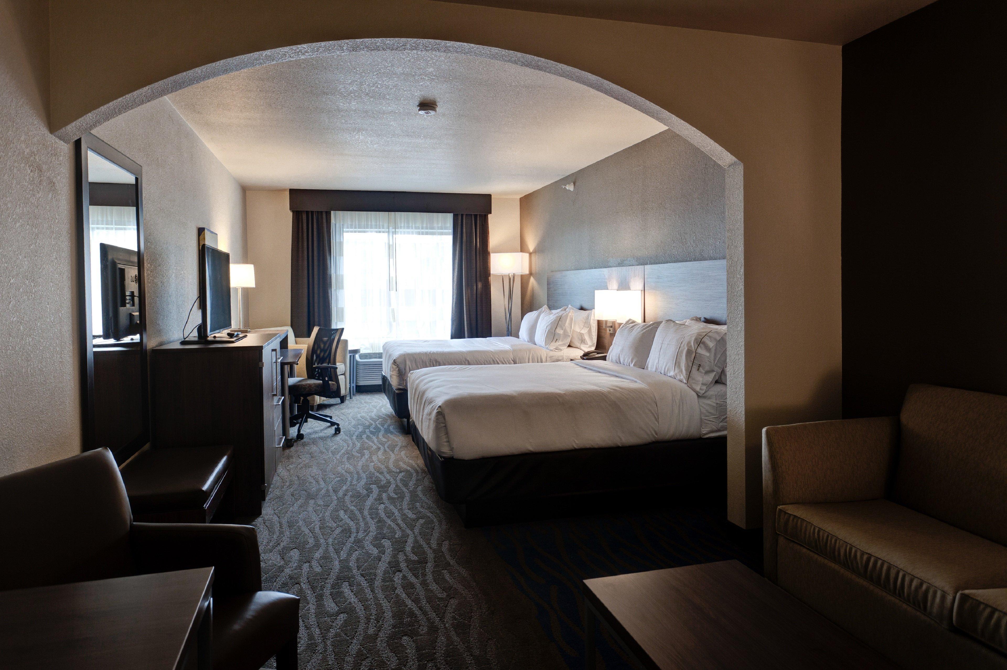 Holiday Inn Express & Suites Manhattan By Ihg Εξωτερικό φωτογραφία