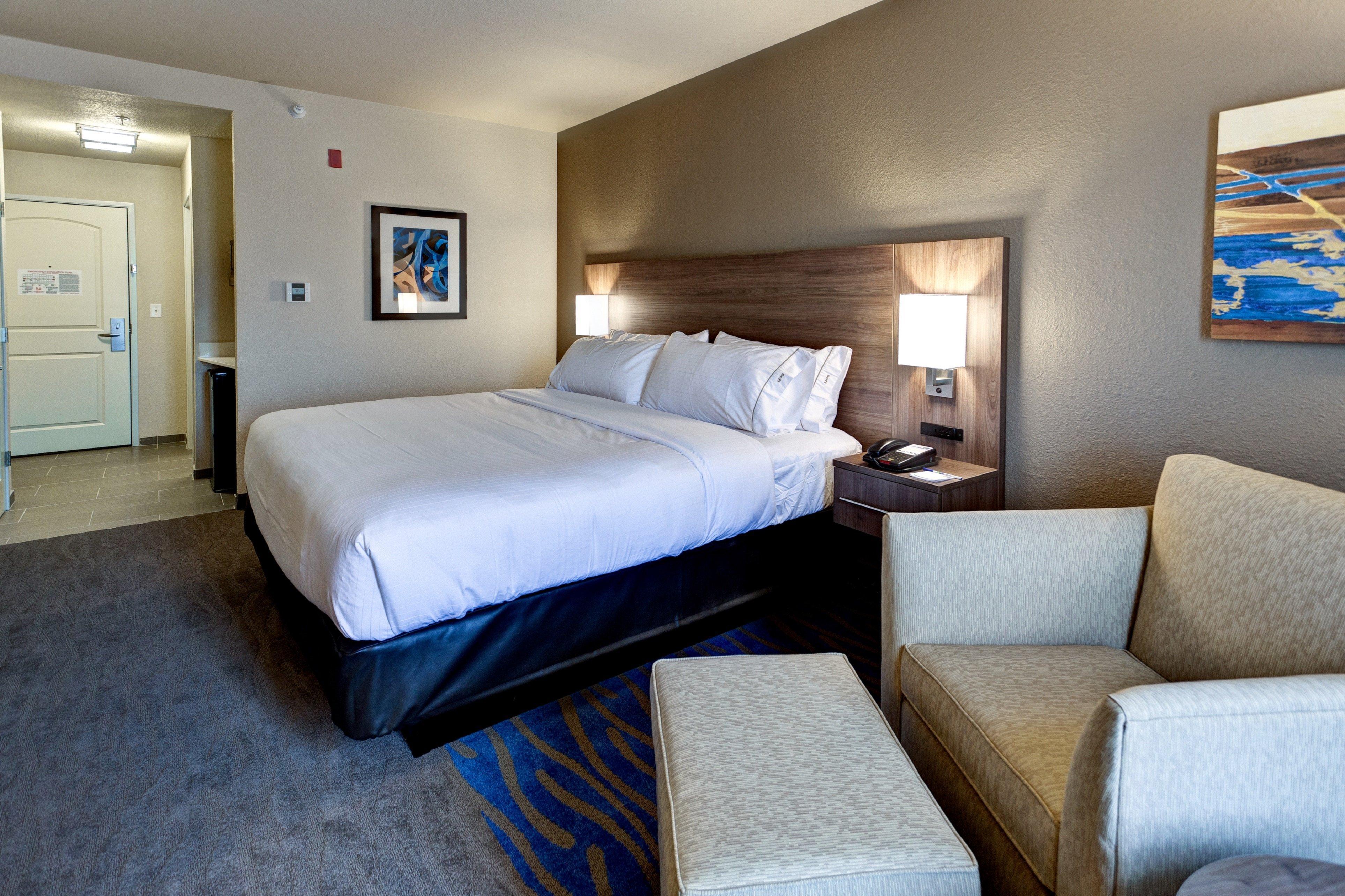 Holiday Inn Express & Suites Manhattan By Ihg Εξωτερικό φωτογραφία
