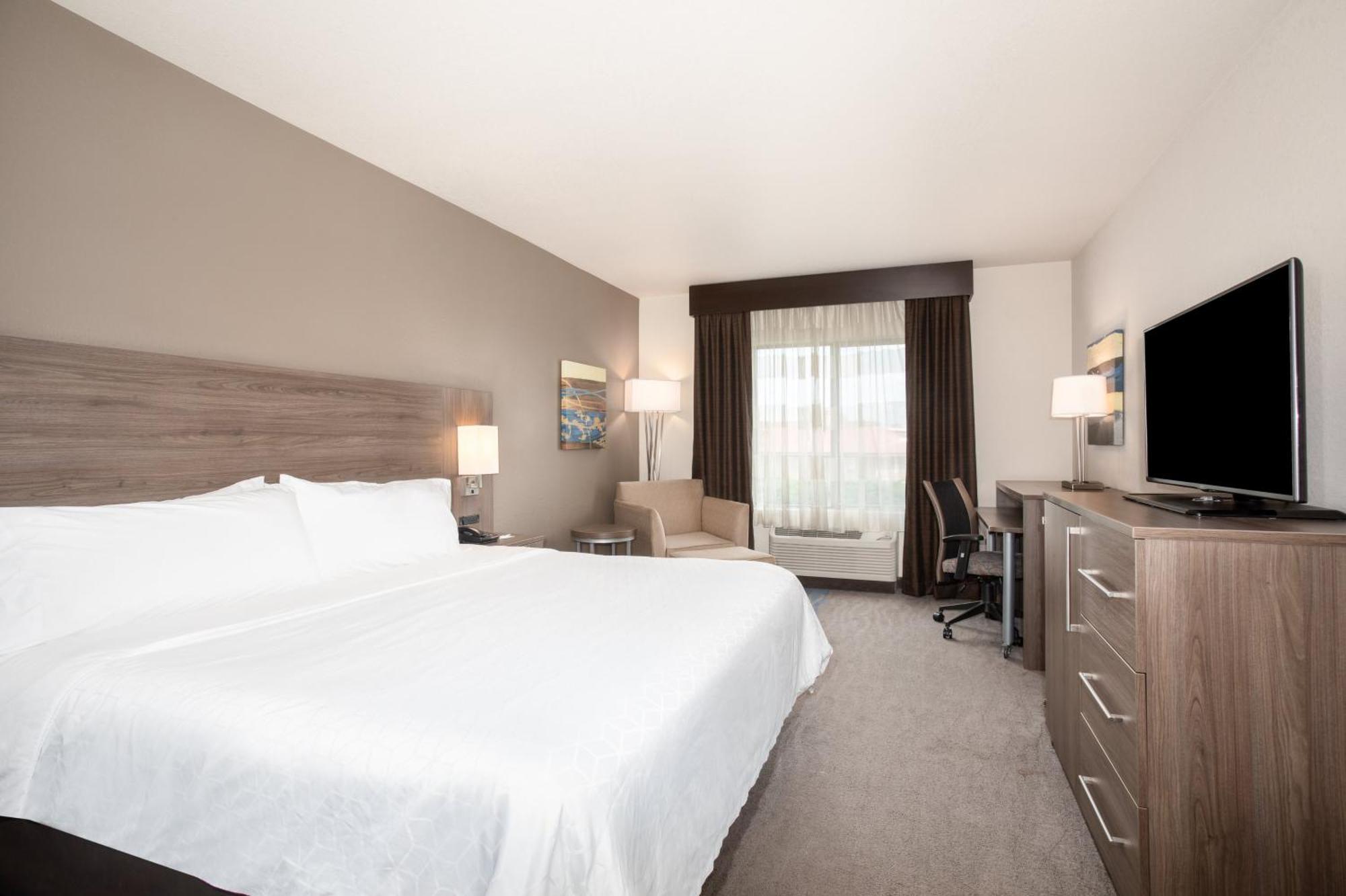 Holiday Inn Express & Suites Manhattan By Ihg Εξωτερικό φωτογραφία